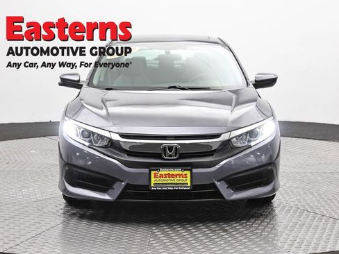 Used 2018 Honda Civic EX image 2