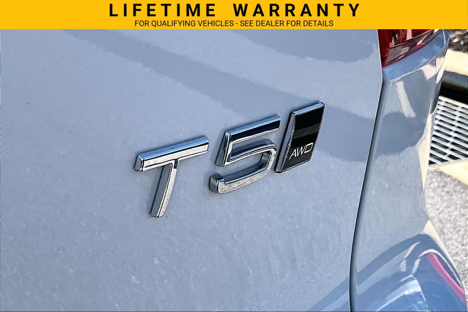 Used 2020 Volvo XC40 T5 Momentum AWD/4WD image 8