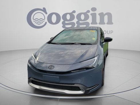 Used 2026 Toyota Prius Plug-In Hybrid FWD image 9