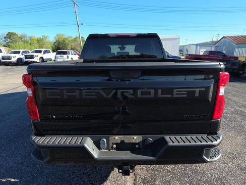 Used 2021 Chevrolet Silverado 1500 Custom w/ LPO, Dark Essentials Package image 5