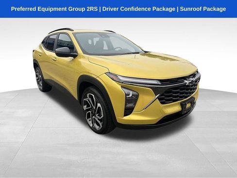 Certified 2024 Chevrolet Trax RS w/ Sunroof Package FWD image 1