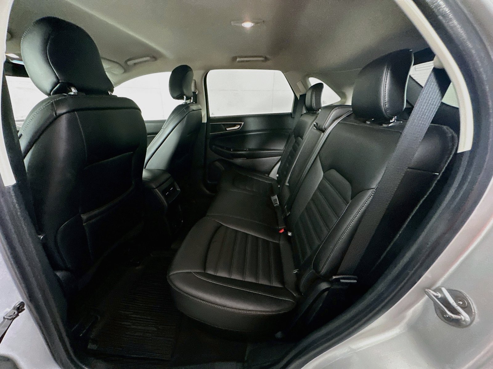 Used 2019 Ford Edge SEL w/ Equipment Group 201A AWD/4WD image 24