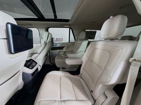 Used 2021 Lincoln Navigator Reserve w/ Luxury Package AWD/4WD image 29