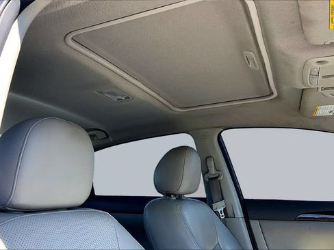 Used 2014 Nissan Sentra SL w/ Premium Package FWD image 21