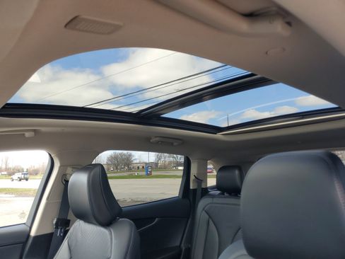 Certified 2023 Lincoln Nautilus Reserve image 11