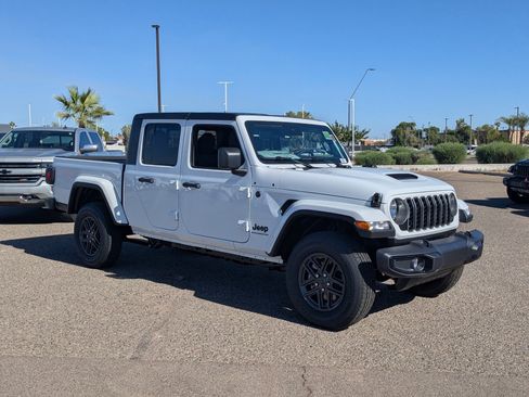 New 2025 Jeep Gladiator Sport AWD/4WD image 5