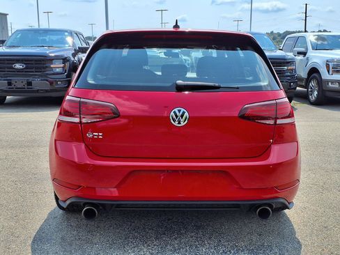 Used 2018 Volkswagen GTI Autobahn FWD image 3