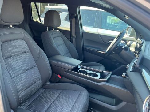 Used 2025 Chevrolet Equinox LT image 37