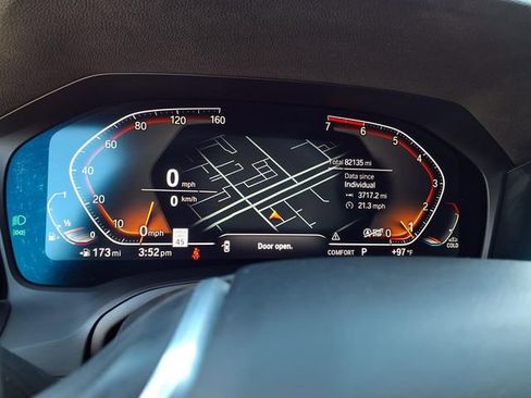 Used 2021 BMW 330i Sedan w/ Premium Package image 14