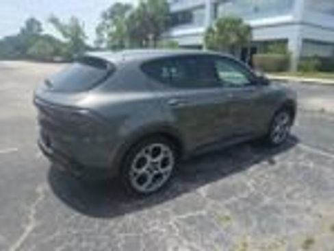 Used 2024 Alfa Romeo Tonale Veloce w/ Active Assist Package AWD/4WD image 5