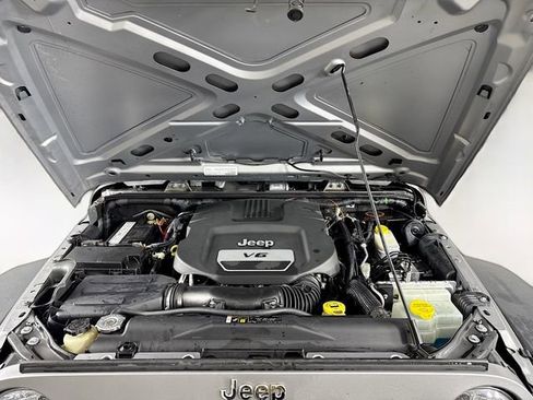 Used 2017 Jeep Wrangler Unlimited Sport image 27