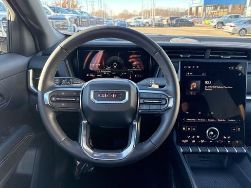 Used 2025 GMC Terrain Elevation image 13