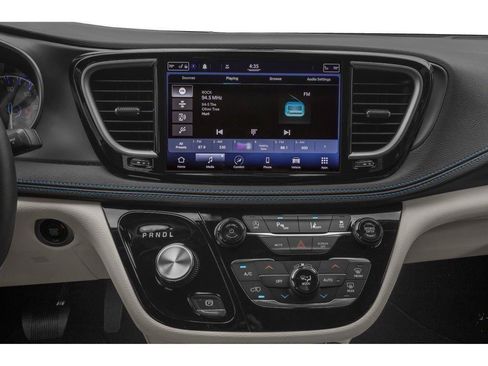 Used 2021 Chrysler Pacifica Touring-L w/ Uconnect Theater Family Group AWD/4WD image 93