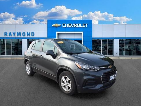 Used 2020 Chevrolet Trax LS FWD image 1