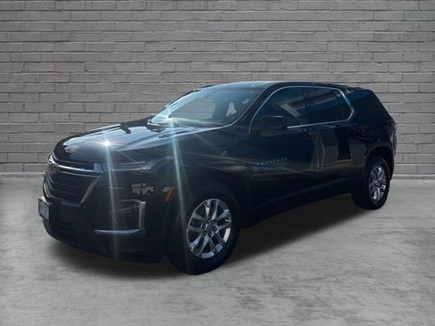 Used 2023 Chevrolet Traverse LS AWD/4WD image 3