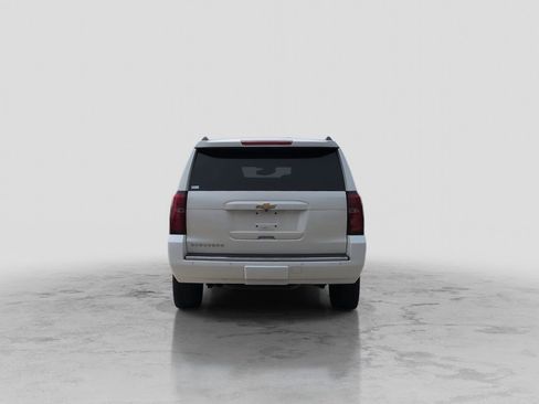 Used 2015 Chevrolet Suburban LTZ image 7