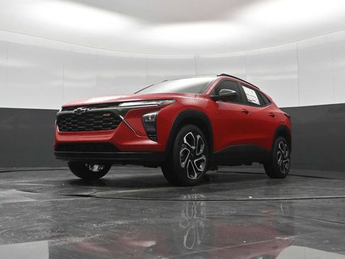 New 2026 Chevrolet Trax RS w/ Driver Confidence Package FWD image 18