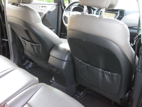 Used 2013 Hyundai Santa Fe Sport w/ Technology Pkg FWD image 35