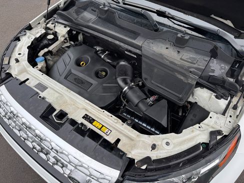 Used 2016 Land Rover Discovery Sport HSE image 24