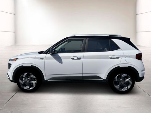 New 2026 Hyundai Venue SEL image 3