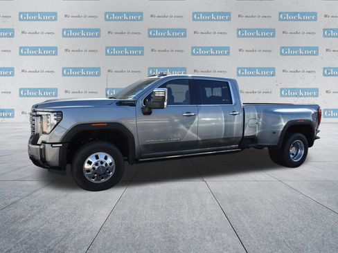 Used 2024 GMC Sierra 3500 Denali Ultimate AWD/4WD image 17