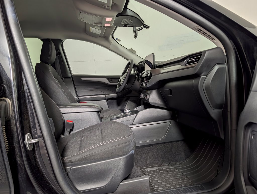 Certified 2025 Ford Escape Active FWD image 11