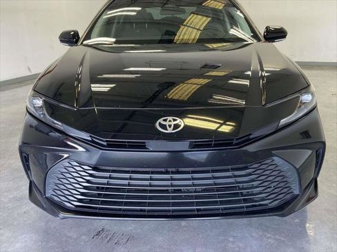 Certified 2025 Toyota Camry LE FWD image 8