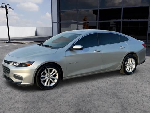 Used 2018 Chevrolet Malibu LT image 4