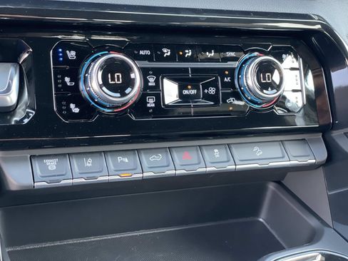 New 2026 GMC Sierra 2500 AT4 w/ AT4 Premium Plus Package image 16