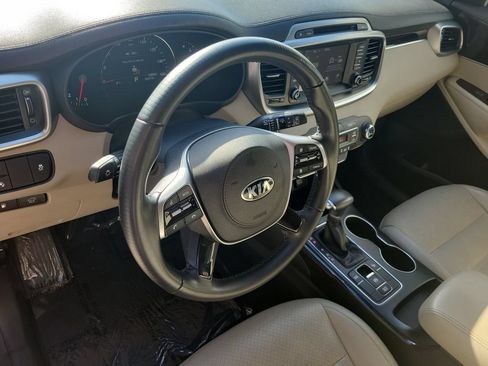 Used 2019 Kia Sorento EX FWD image 28