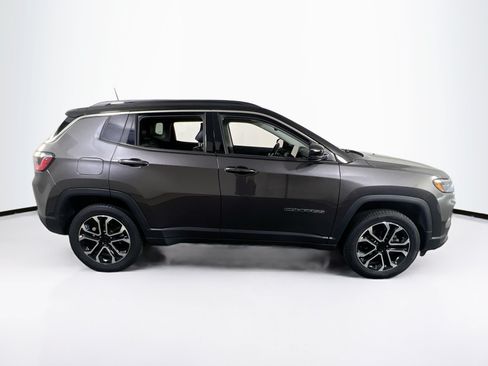 Used 2022 Jeep Compass Limited w/ Sun and Sound Group AWD/4WD image 4