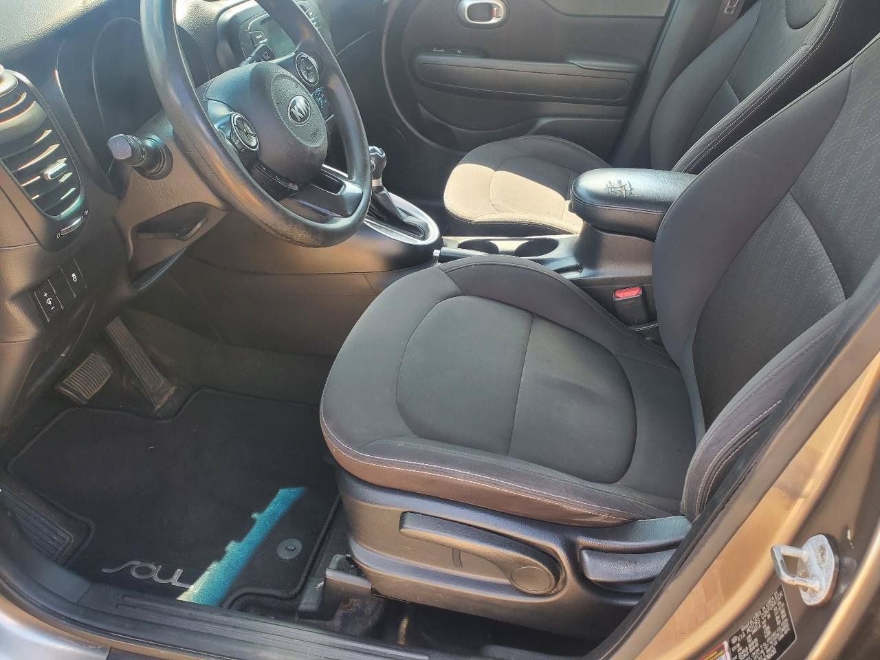 Used 2019 Kia Soul FWD image 13