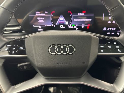 Used 2025 Audi Q5 Premium w/ 19" Wheel Package image 22