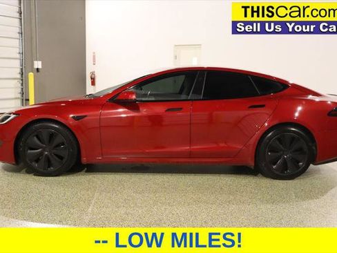 Used 2022 Tesla Model S Plaid image 4
