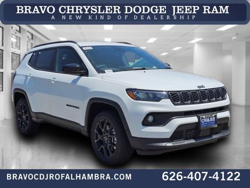 New 2026 Jeep Compass Latitude AWD/4WD image 1