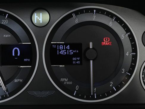 Used 2017 Aston Martin V12 Vantage S image 6