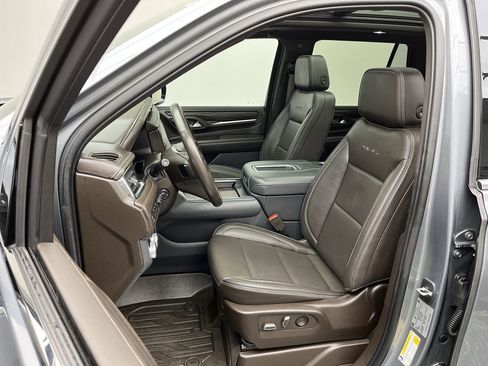 Certified 2022 GMC Yukon Denali image 11