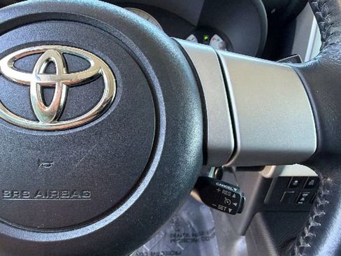 Used 2010 Toyota FJ Cruiser 4WD image 20