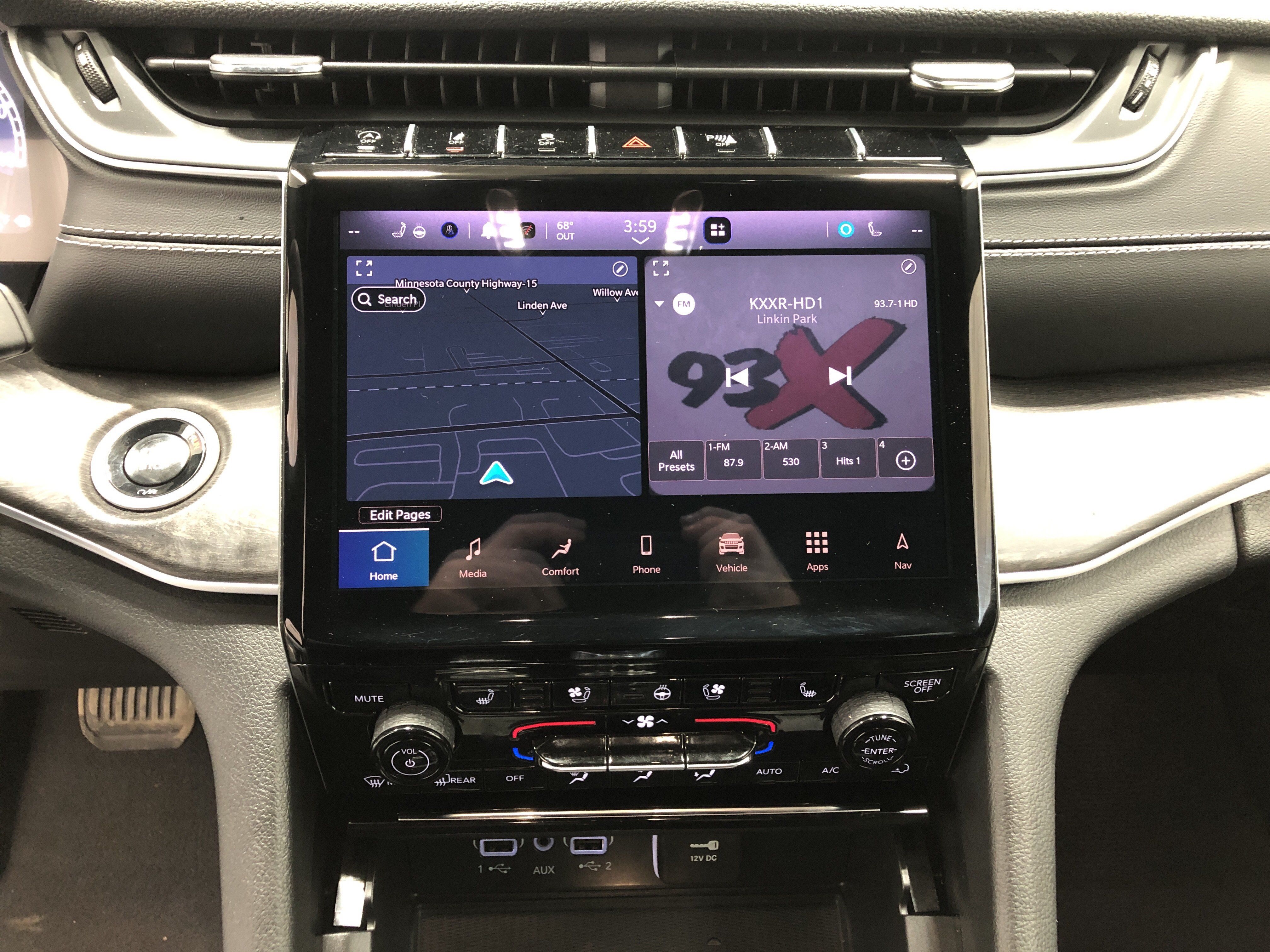 Certified 2025 Jeep Grand Cherokee Limited w/ Luxury Tech Group II AWD/4WD image 24