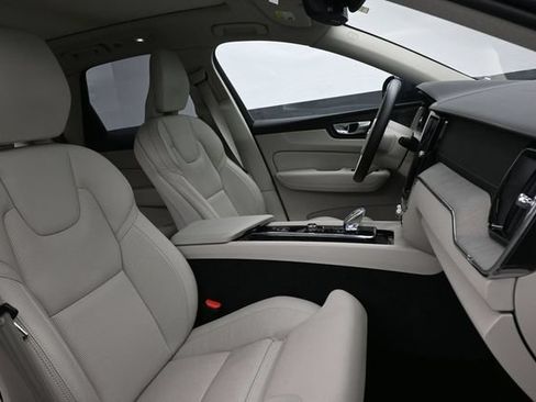 Used 2023 Volvo XC60 B5 Ultimate w/ Climate Package AWD/4WD image 35