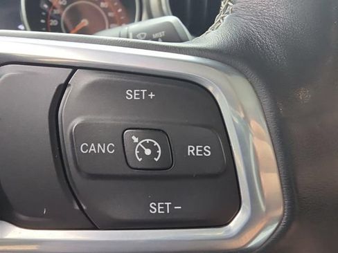 Used 2020 Jeep Gladiator Overland w/ LED Lighting Group AWD/4WD image 34
