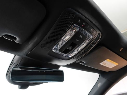 Used 2025 Mercedes-Benz CLA 250 w/ AMG Night Package image 31