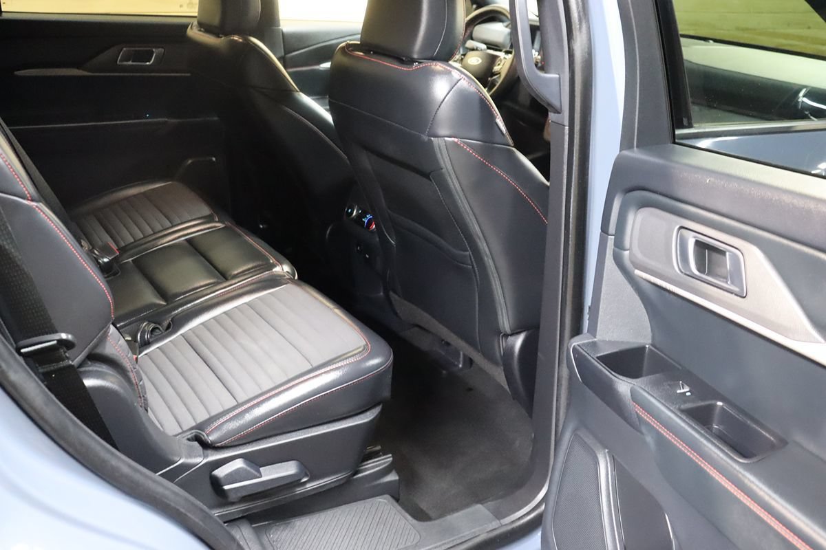 Used 2025 Ford Explorer ST-Line RWD image 53