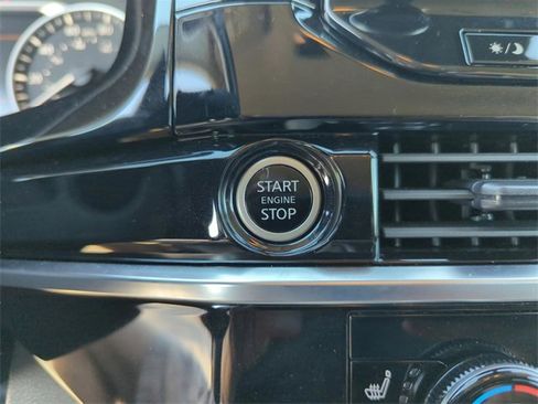 Certified 2024 Nissan Pathfinder SL image 35