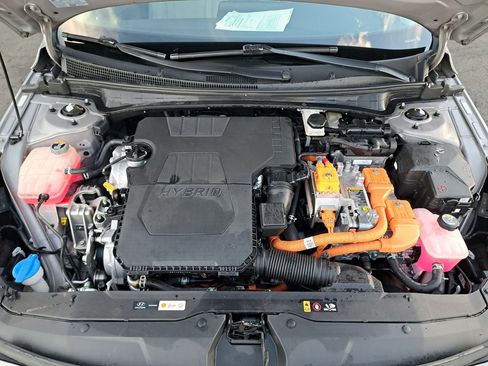 Used 2022 Hyundai Elantra Limited w/ Cargo Package image 19