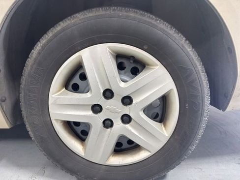 Used 2010 Chevrolet Impala LS FWD image 9
