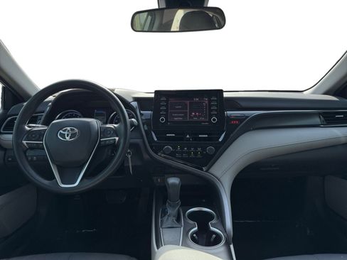 Used 2021 Toyota Camry LE image 12
