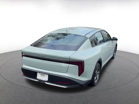 Used 2025 Kia K4 LXS image 15