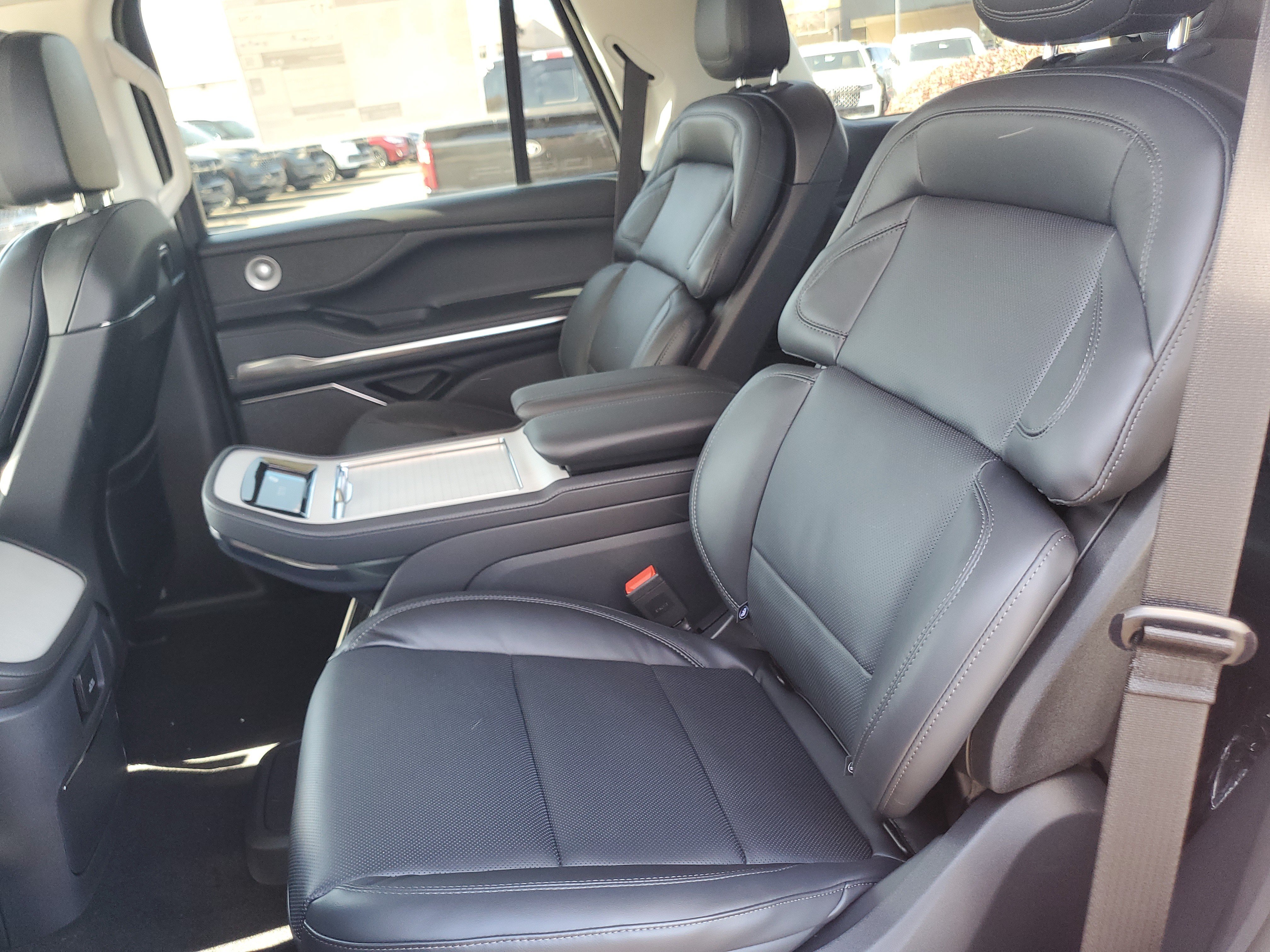 New 2027 Lincoln Navigator Reserve AWD/4WD image 31
