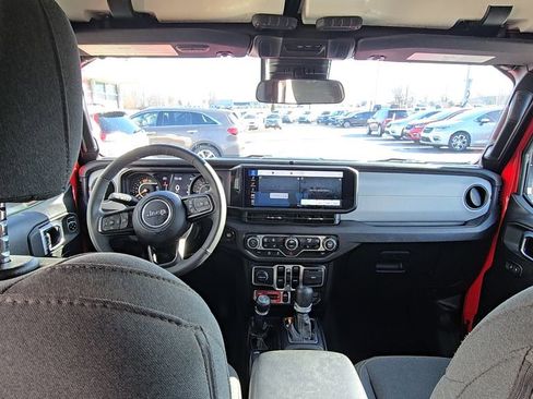 Certified 2025 Jeep Wrangler Willys image 22
